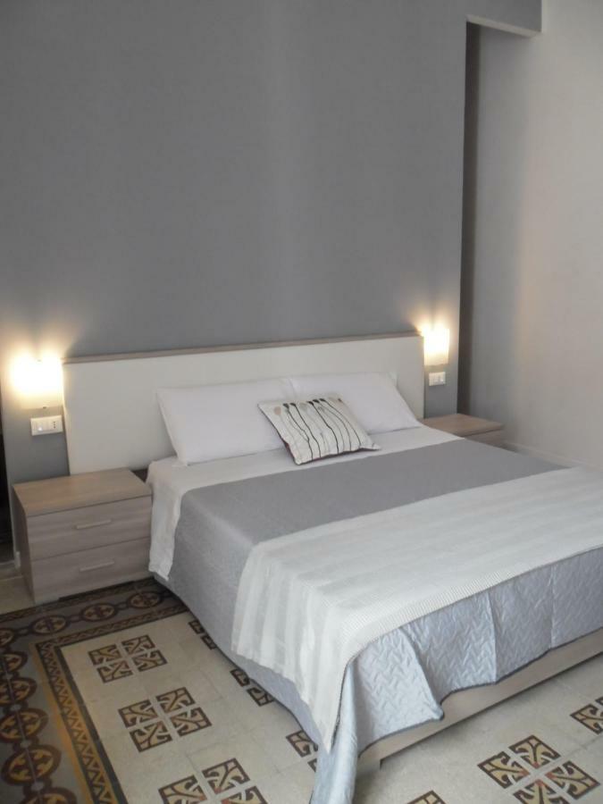 Le Vie Del Centro Otel Palermo Dış mekan fotoğraf