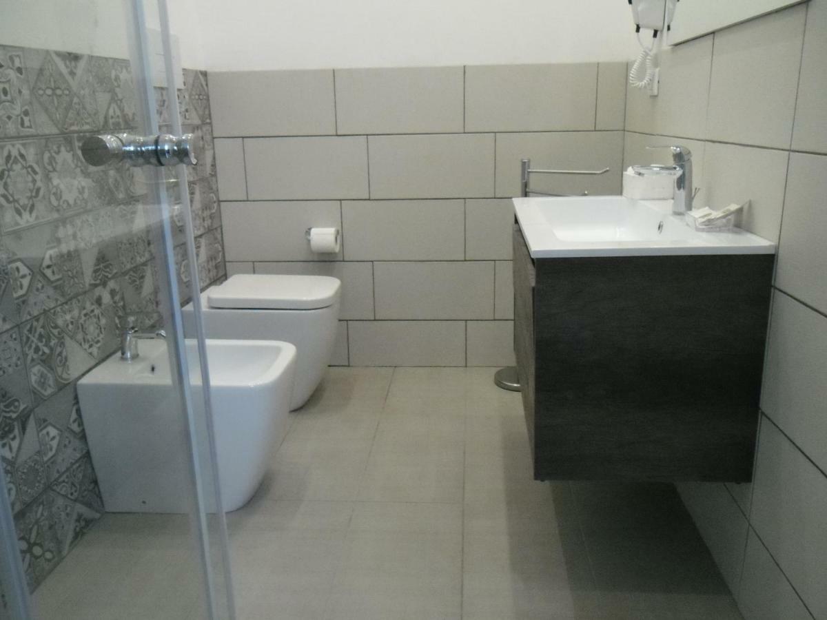 Le Vie Del Centro Otel Palermo Dış mekan fotoğraf