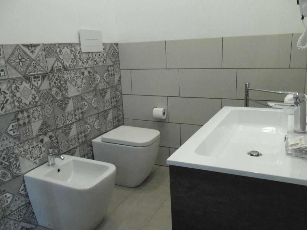 Le Vie Del Centro Otel Palermo Dış mekan fotoğraf