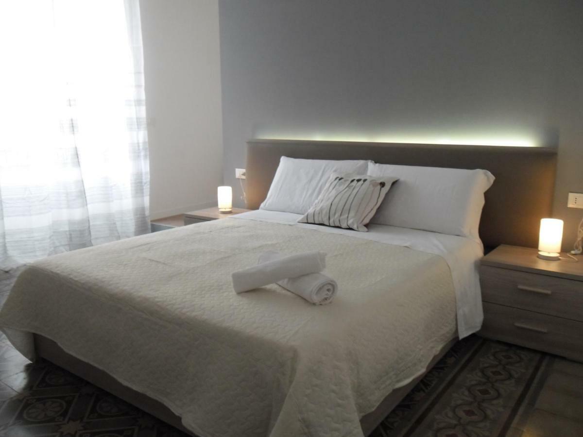 Le Vie Del Centro Otel Palermo Dış mekan fotoğraf